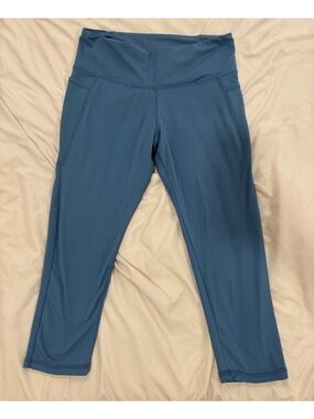 Danskin crop leggings- large